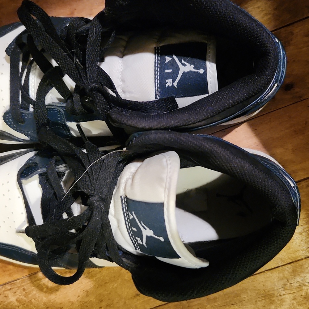 Nike Air Jordan - Picture 4 of 4